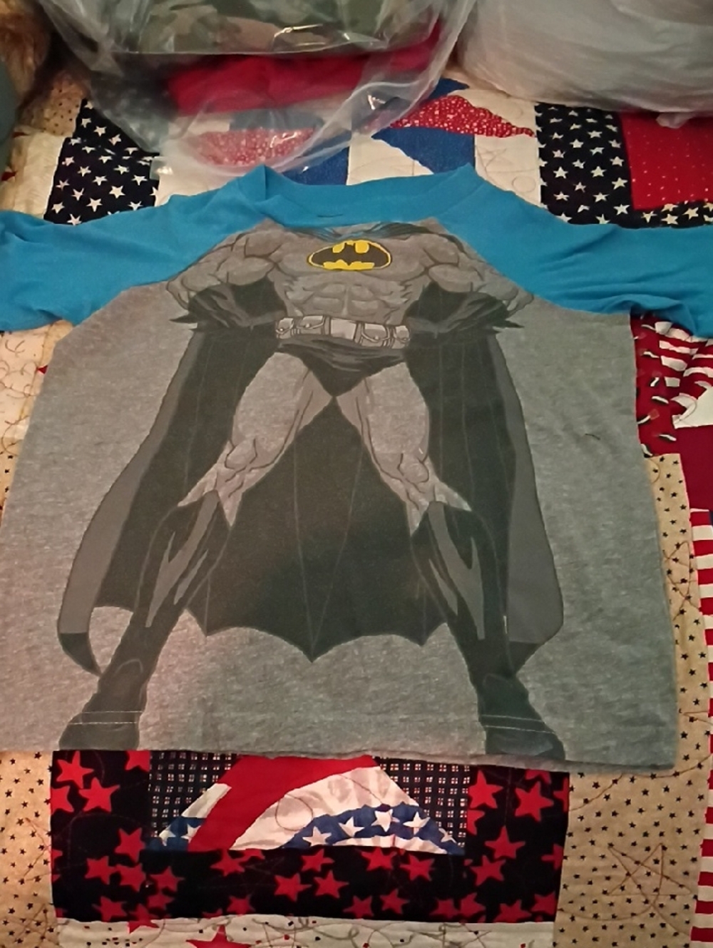Batman Boys' Grey & Blue Raglan Tee - Official DC Graphic